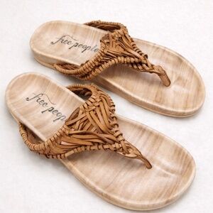 Free People Ivy Handwoven Footbed Sandals Size 38 7.5 Brown Leather Thong